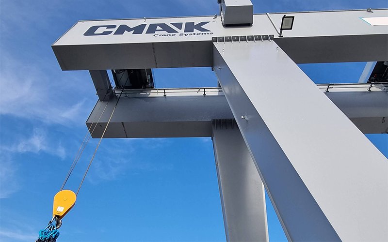 cmak-gantry-crane-system-against-blue-sky